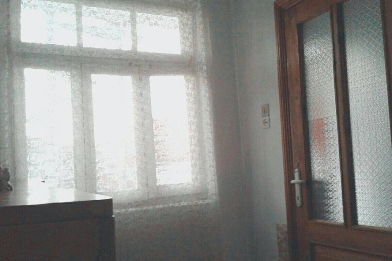 Small Room For Two In Private Villa Корча Экстерьер фото